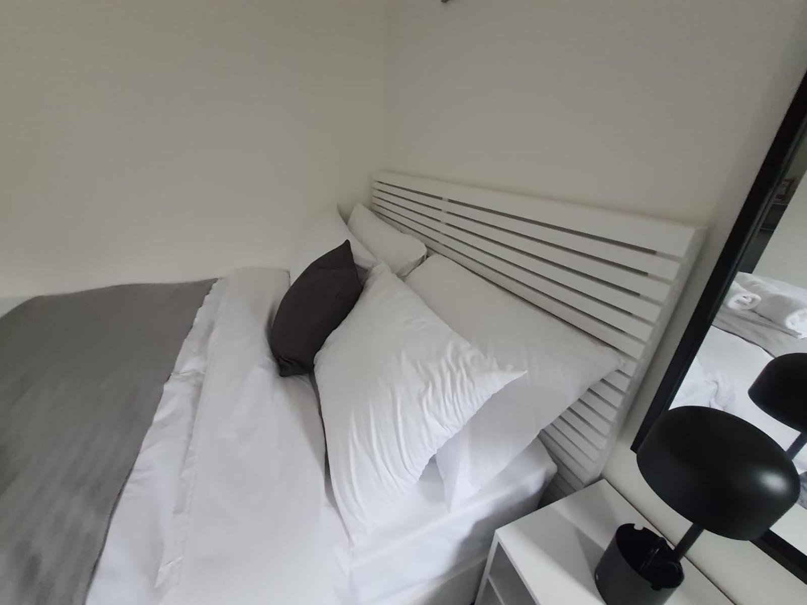 Private & En-suite Bathroom - Long Term & Contractors Welcomed Homestay Birmingham