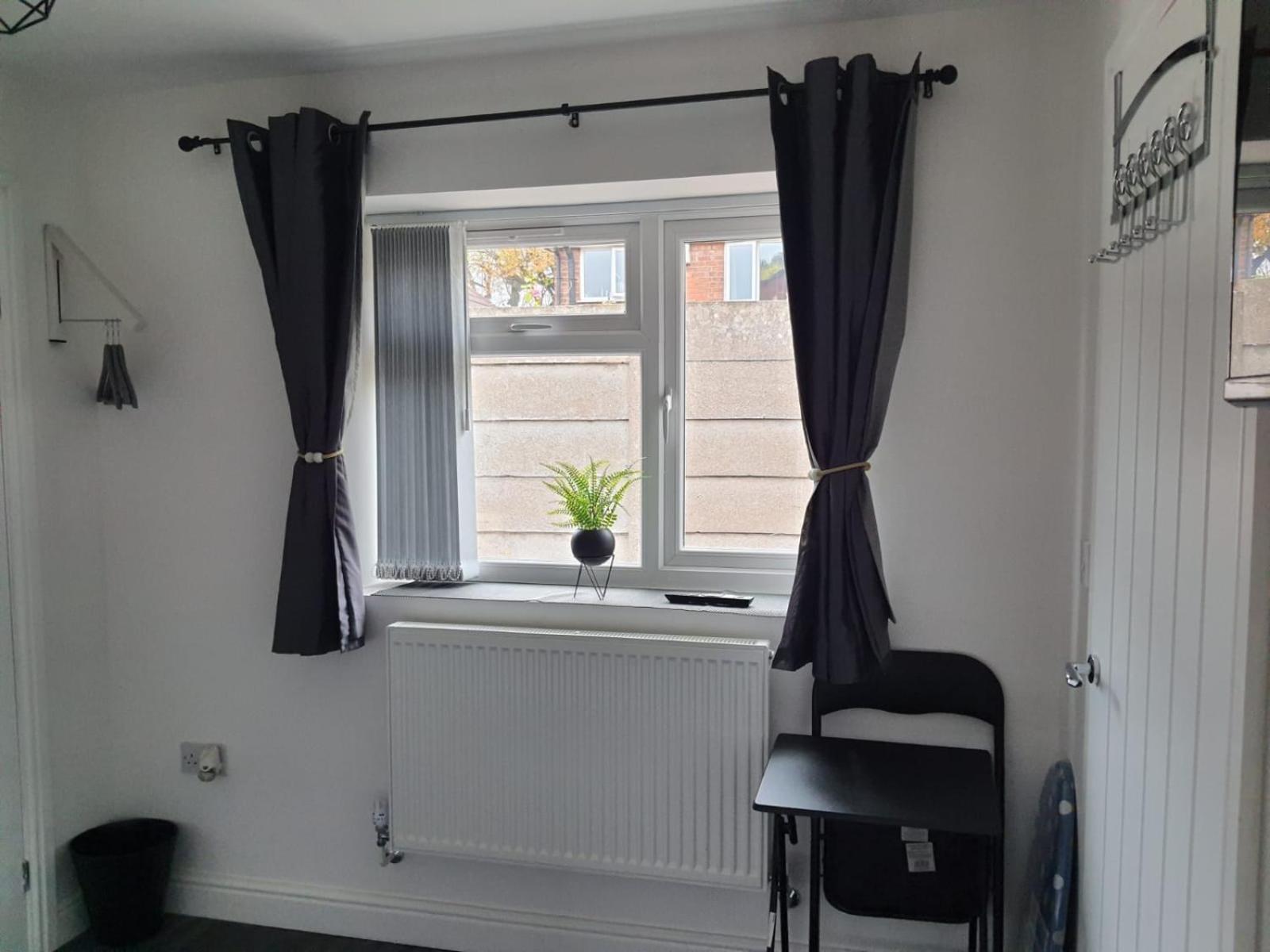 Homestay Private & En-suite Bathroom - Long Term & Contractors Welcomed
